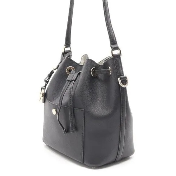 Michael Kors Greenwich Medium Bucket Bag Bicolor/Black & White (Gold Hardware) - Picture 12 of 15